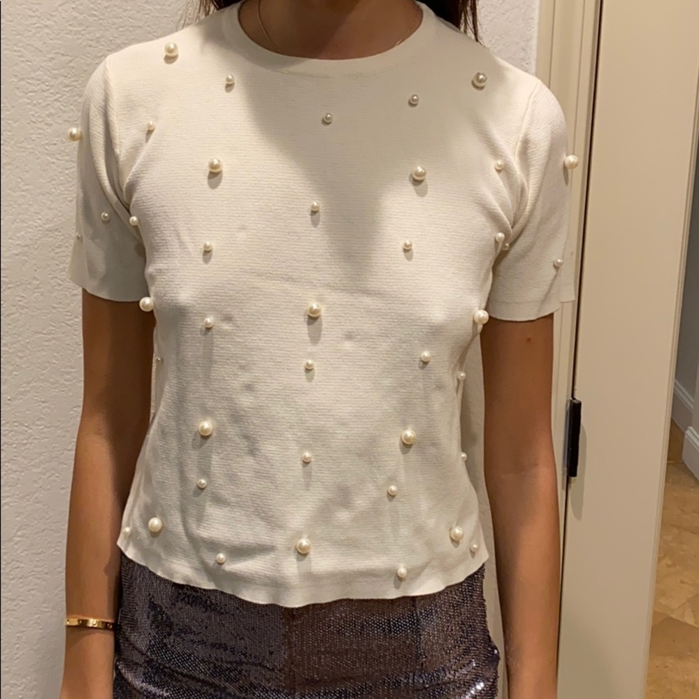 cream color short sleeves Sweater